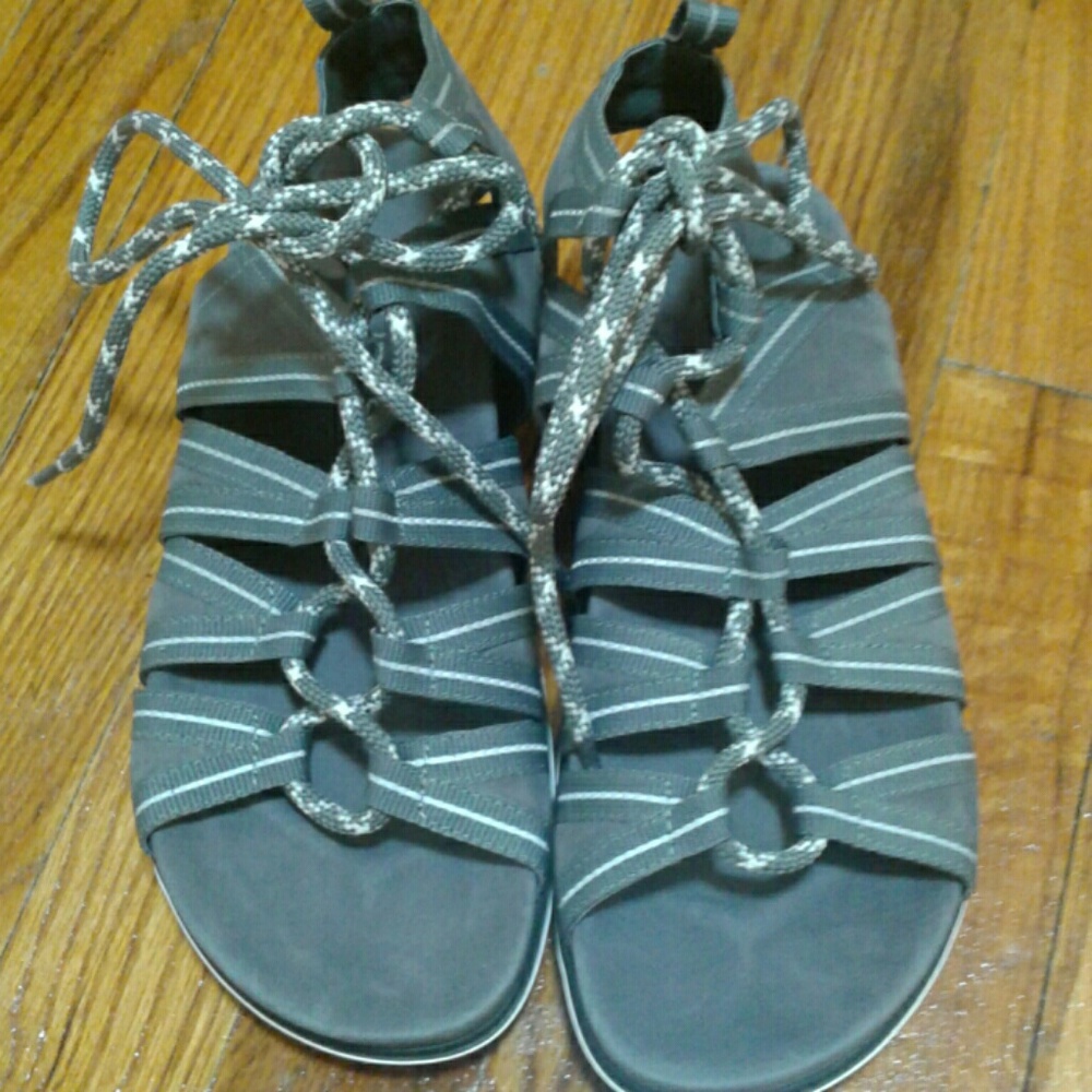 Tiegan sandal